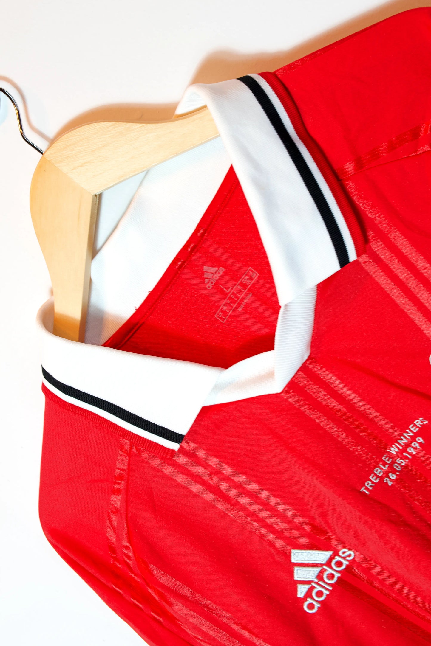 Manchester United | Conmemorativa Triplete 1999 | Jersey Adidas | Talla L | 9/10
